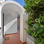 La Perla House بيت ضيافة 3*