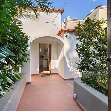 La Perla House