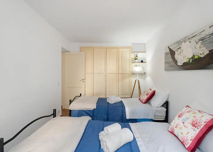 La Perla House Pensionat 3*