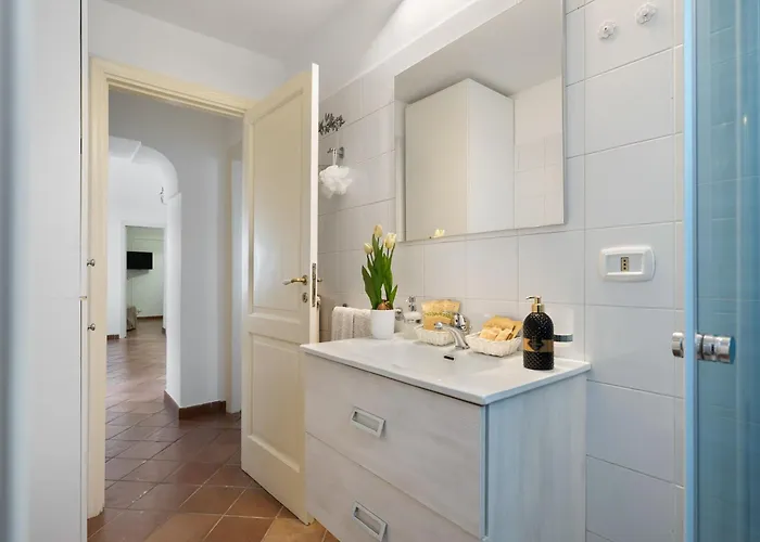 La Perla House 3*