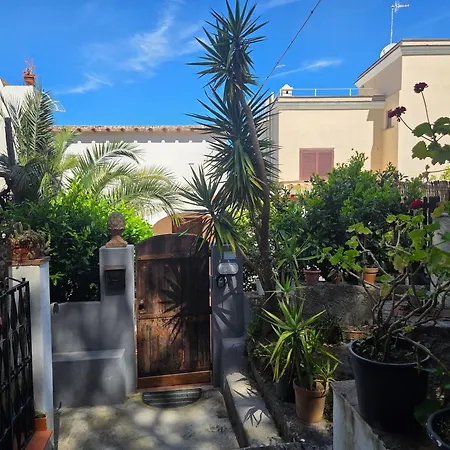 Guest house La Perla House