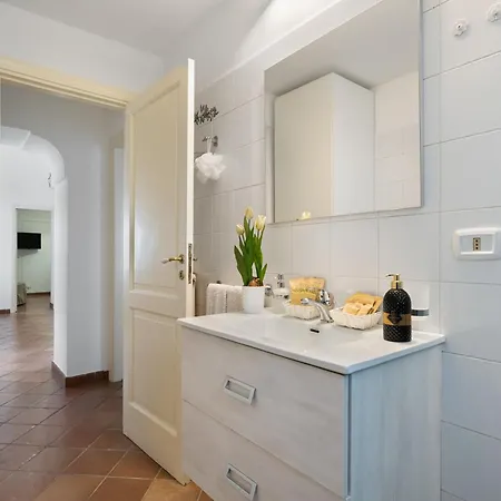 La Perla House 3*